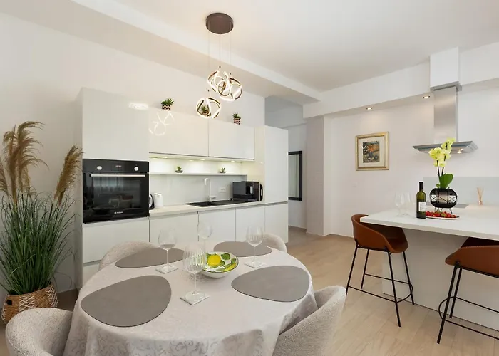 Stylish Mediterraneo Apartman *